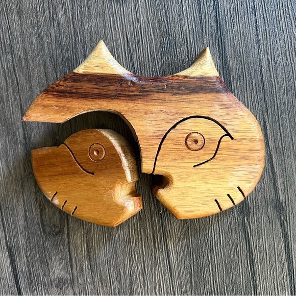 Cat Kitten Wooden AS IS Puzzle Box - Picture 6 of 6